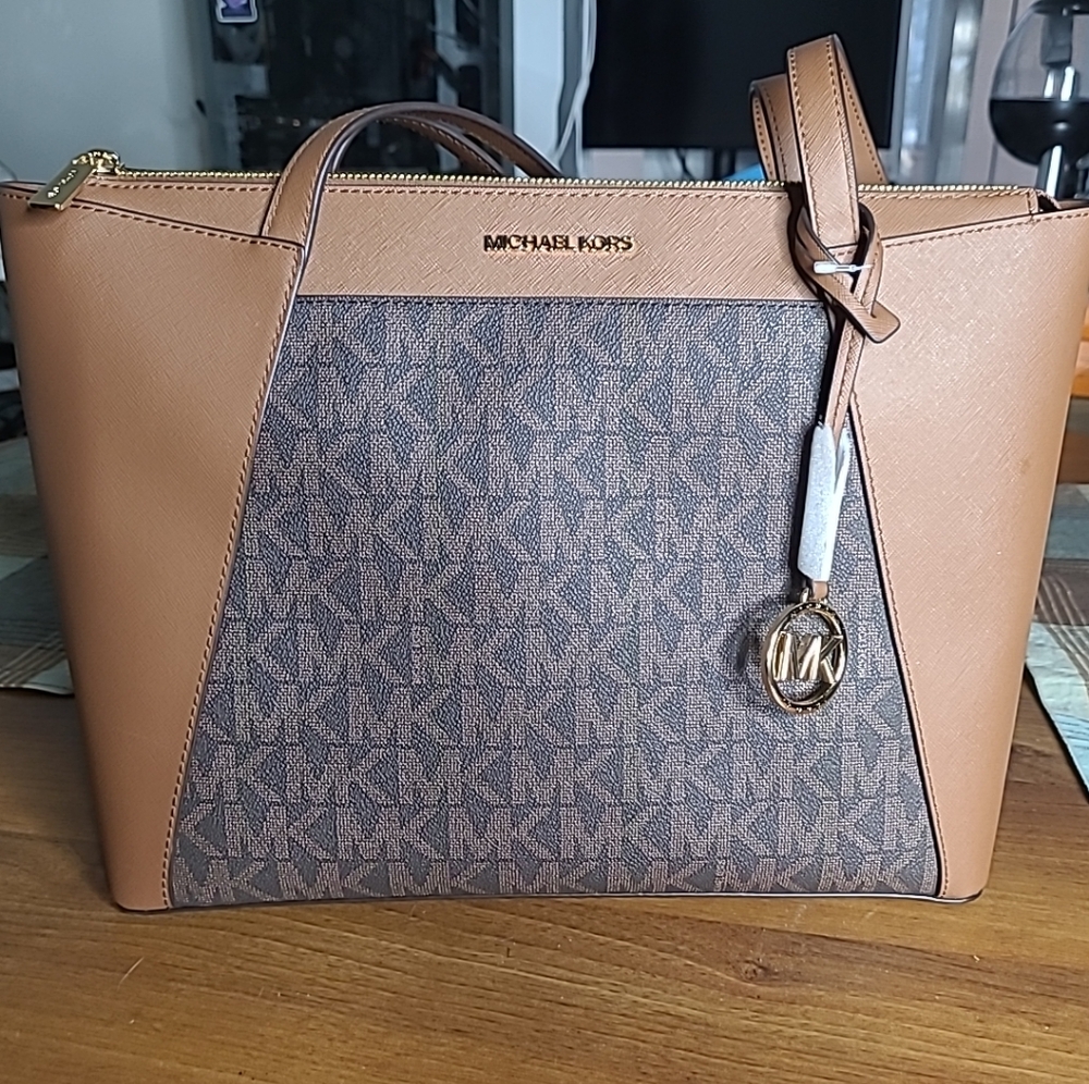 NEW Michael Kors Maddie 38H3GN2T2B MD EW Top Zip Tote BROWN/LUGGAGE $298